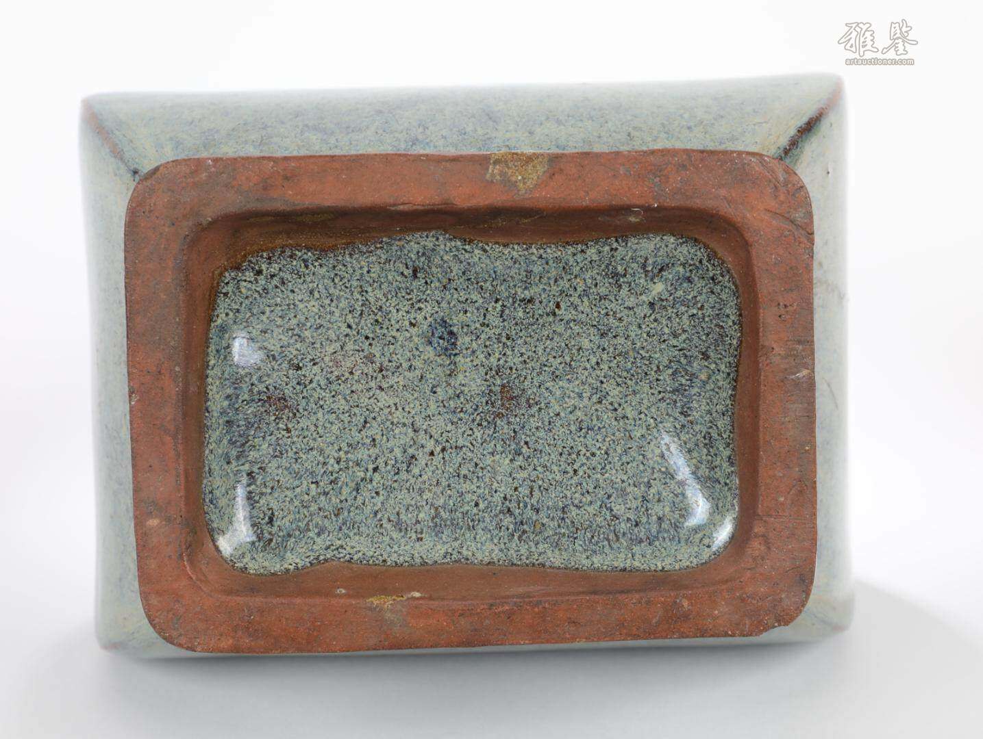 清 紫砂胎海鼠釉獅耳瓶
